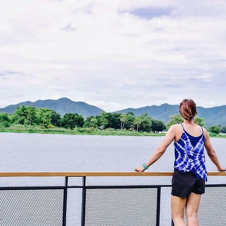 Blue Sky Raft At Kanchanaburi City Exteriör bild